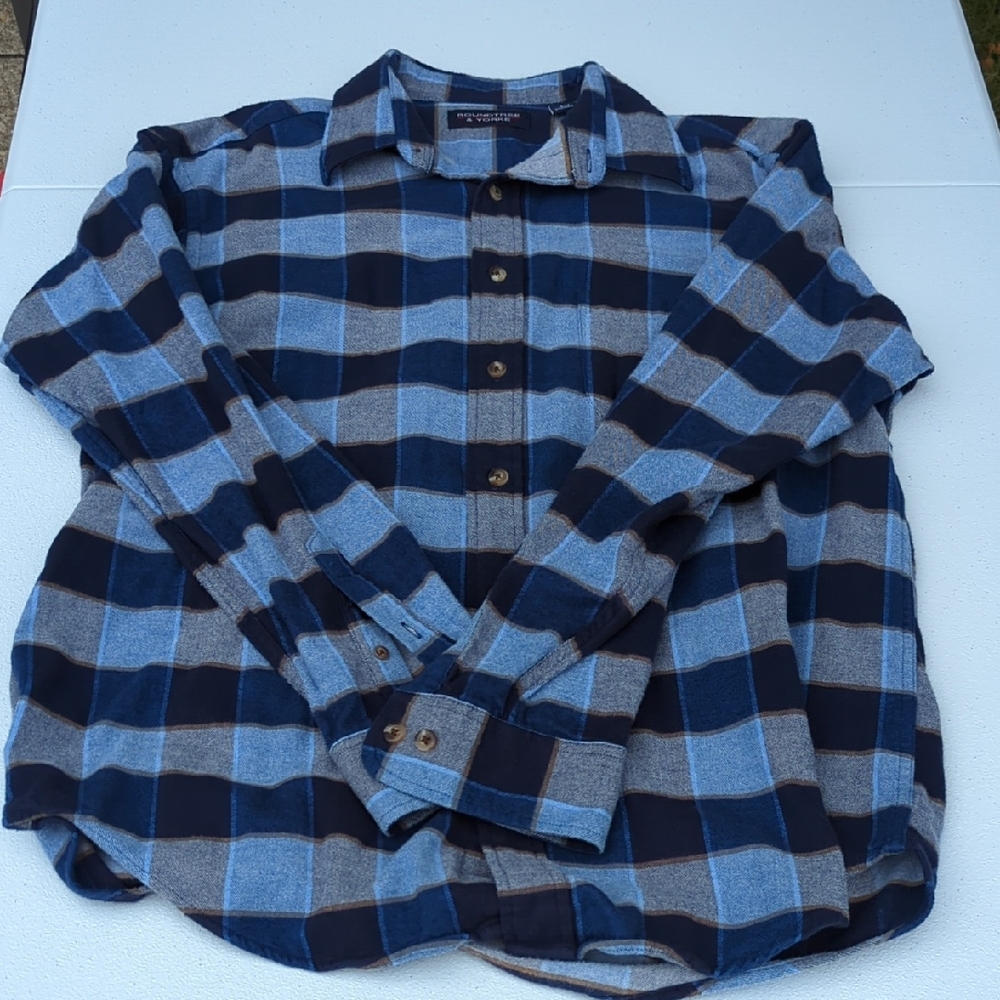 Roundtree & Yorke Blue and Gray Plaid Shirt